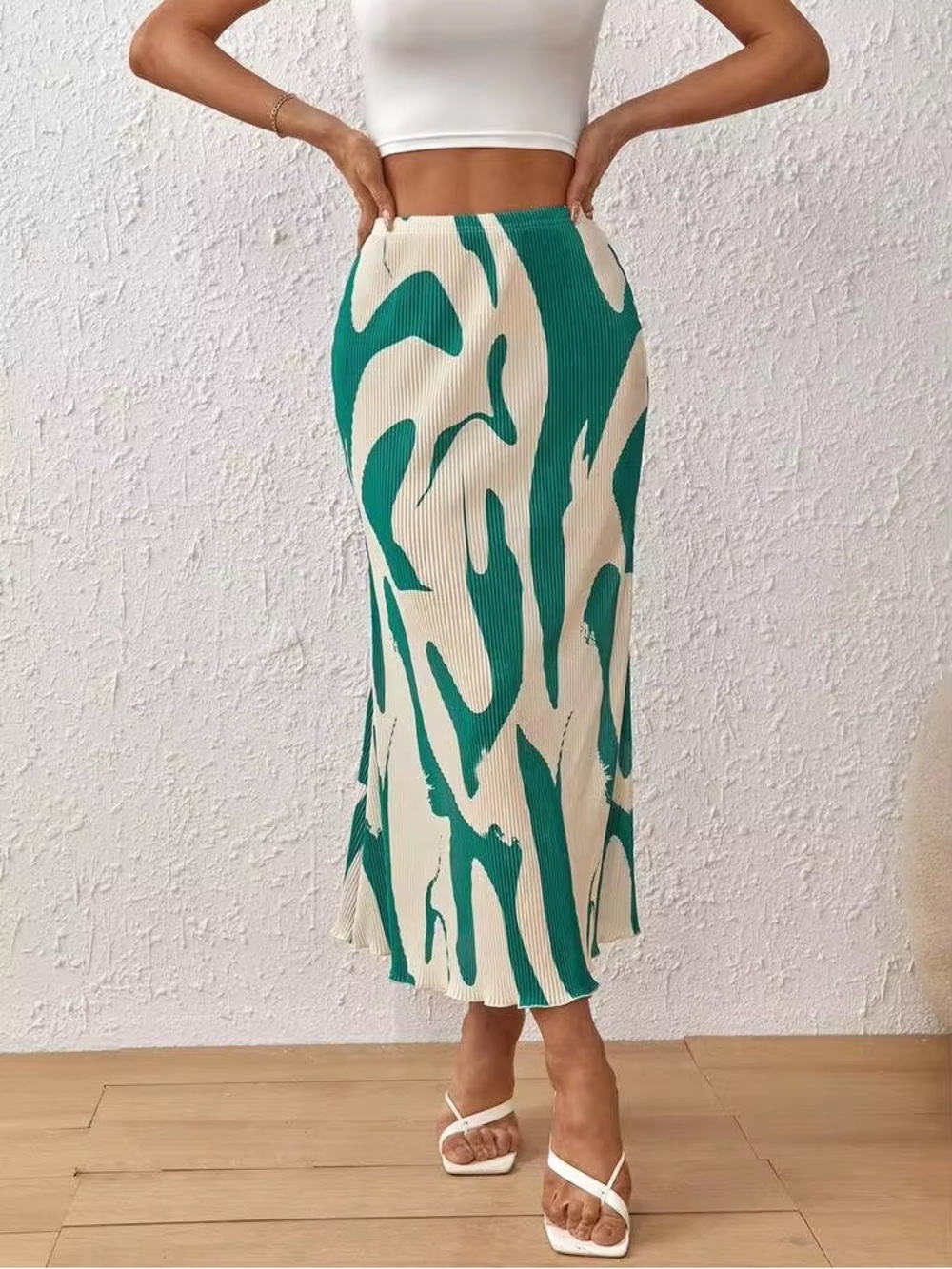 2 Pleated Abstract Print Midi Skirt Olive Green/Cream & Cream/Forest Green L/XL - Picture 2 of 15